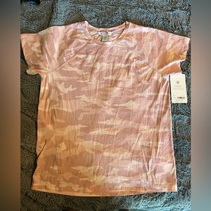 NWT ATHLETA - ultimate camo train tee. Women’s size small.